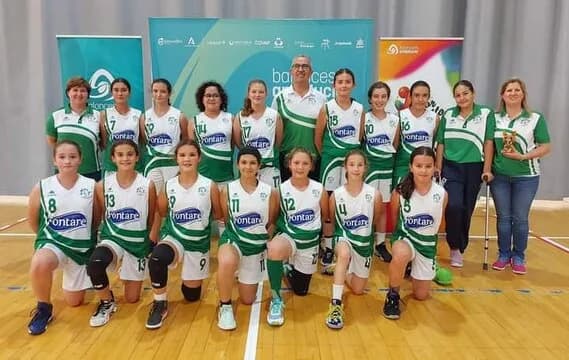 Portada: El equipo mini femenino, se proclama subcampeon provincial