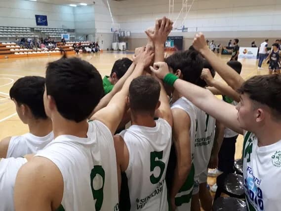 Portada: El junior cae derrotado en el primer encuentro del co de andalucia ante ciudad de Huelva