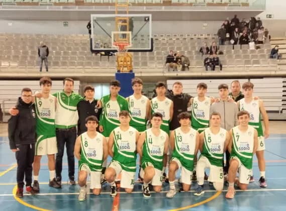 Portada: El junior masculino cae en Jerez con muy buenas sensaciones 80-73