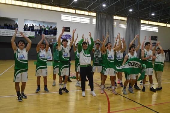Portada: El equipo junior masculino, se mete en la final provincial y se clasifica para el campeonato de Andalucía