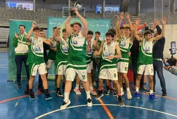 Portada: El equipo junior masculino se proclama subcampeon provincial