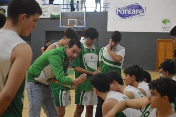 Portada: Los junior ponen el 1-0 en la semifinal contra Cimbis